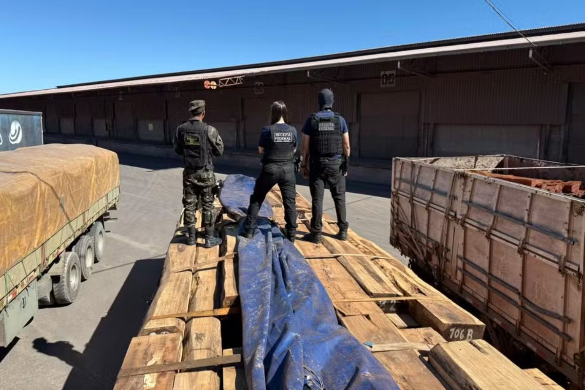 Receita Federal, Polícia Federal e Exército Brasileiro fizeram a possível maior apreensão de drogas durante operação. - Foto: Divulgação